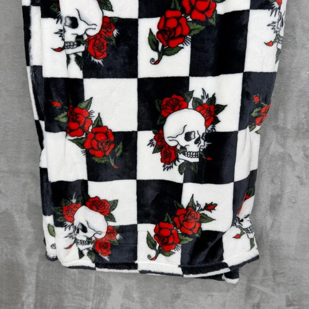 Ed Hardy Printed Plush Oversized Throw Blanket Skulls Roses Checkerboard 60x70 - Picture 3 of 6